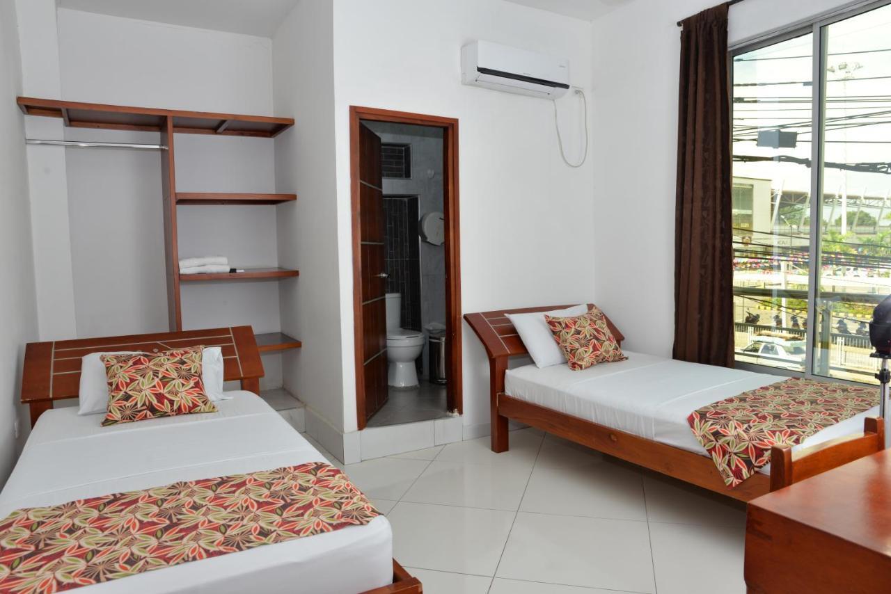 Hotel Canoa Inn Caucasia Eksteriør bilde